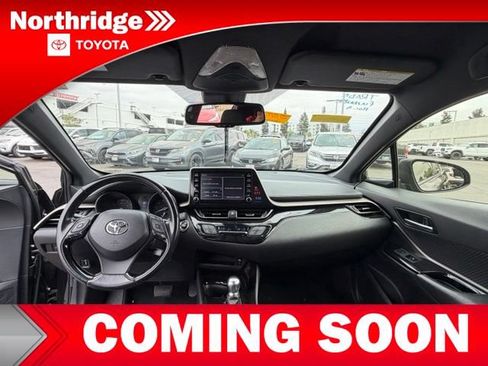 Used 2019 Toyota C-HR XLE FWD image 8