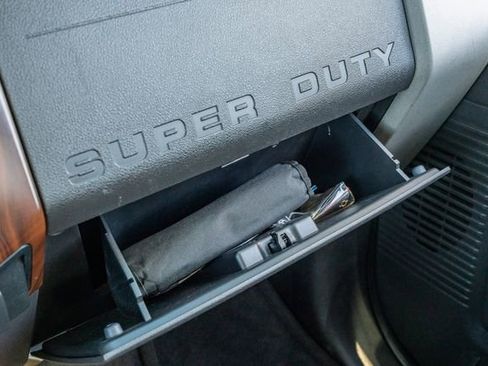 Used 2013 Ford F250 Lariat w/ Lariat Ultimate Pkg image 48