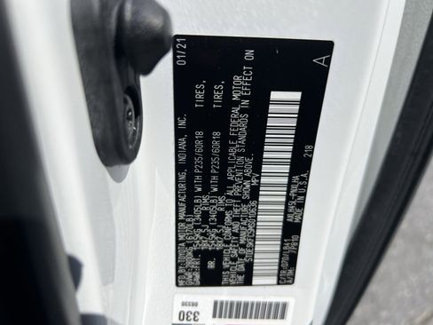 Used 2021 Toyota Sienna Platinum AWD/4WD image 30