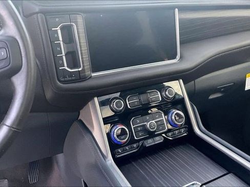 Used 2021 GMC Yukon Denali image 17