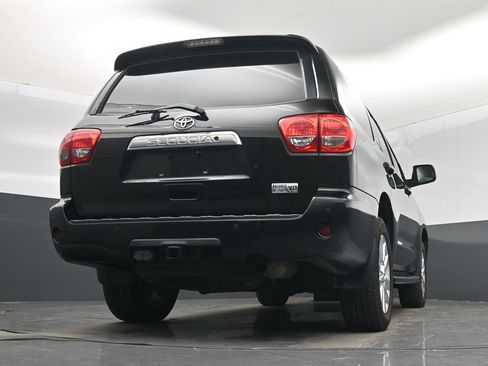 Used 2017 Toyota Sequoia Platinum image 17
