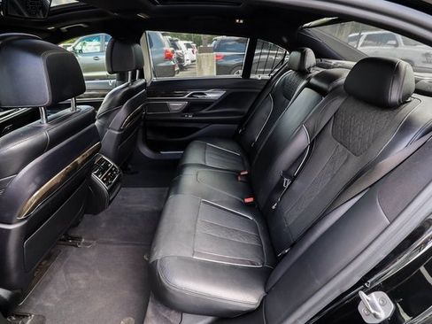 Used 2017 BMW 750i xDrive image 49