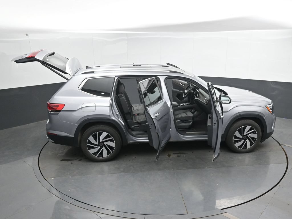 Used 2025 Volkswagen Atlas SEL AWD/4WD image 48