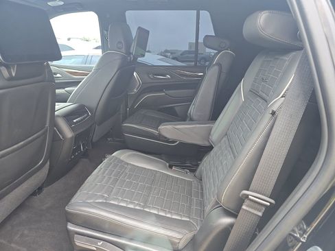 Used 2024 Cadillac Escalade Sport Platinum AWD/4WD image 14