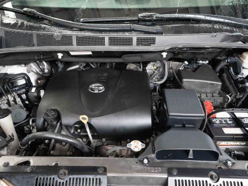 Used 2017 Toyota Sienna XLE Premium image 33