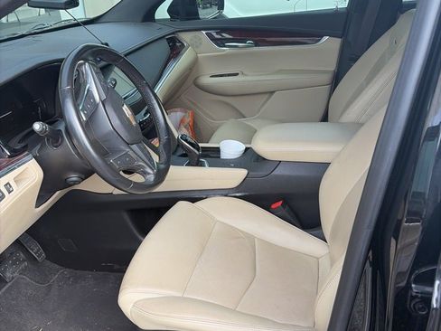 Used 2019 Cadillac XT5 Luxury image 5
