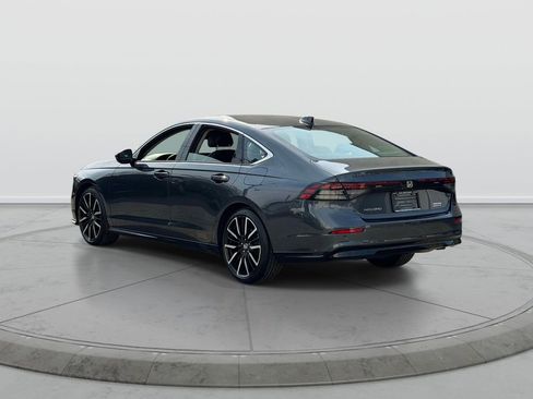 Used 2023 Honda Accord Touring image 5