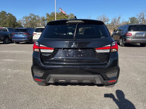 Used 2023 Mitsubishi Outlander Sport SE image 6