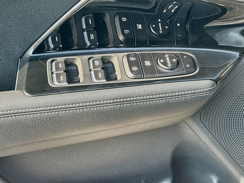 Certified 2022 Kia Niro LXS FWD image 17