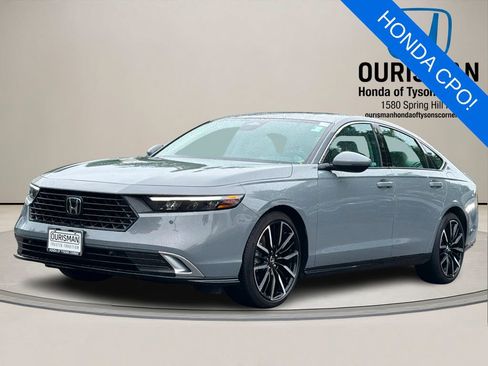 Used 2025 Honda Accord Touring image 2