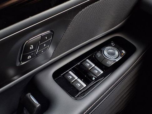 New 2026 Lincoln Nautilus Premier AWD/4WD image 16