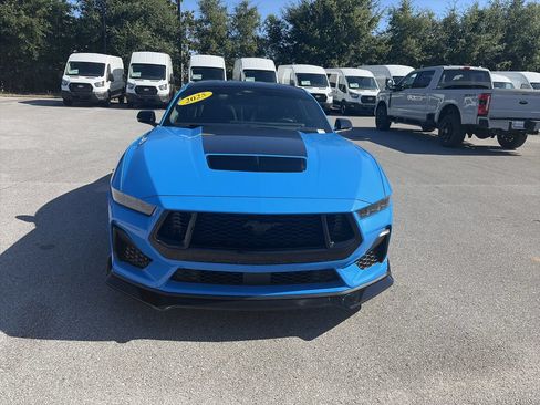 Used 2025 Ford Mustang GT Premium RWD image 9