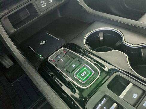 Certified 2023 Honda Pilot Touring image 27