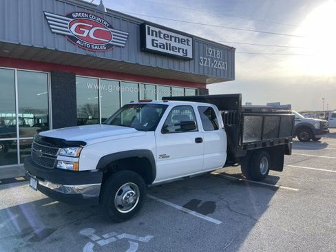 Used 2005 Chevrolet Silverado 3500 4x4 Extended Cab image 2