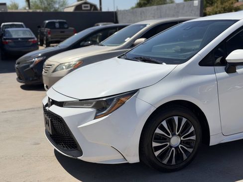 Used 2020 Toyota Corolla LE FWD image 11