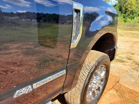 Used 2022 Ford F250 Lariat w/ Lariat Ultimate Package image 13