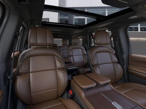 New 2026 Lincoln Navigator Reserve AWD/4WD image 10