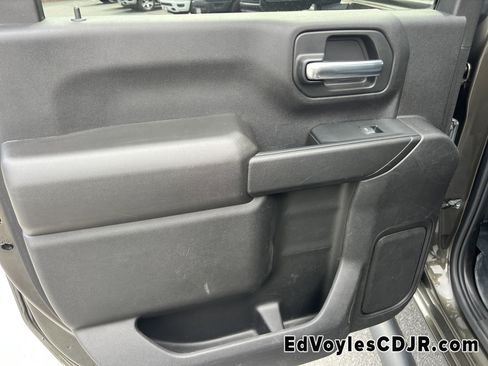 Used 2023 Chevrolet Silverado 2500 Custom w/ Custom Value Package image 27