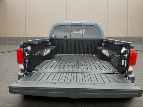 Used 2022 Toyota Tacoma SR image 16