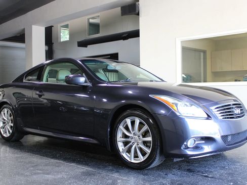 Used 2013 INFINITI G37 Journey w/ Premium Pkg RWD image 1