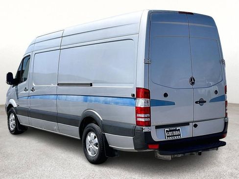 Used 2013 Mercedes-Benz Sprinter 2500 image 16