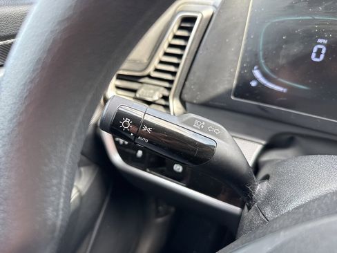 Used 2023 Kia Sportage LX image 28