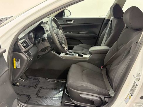 Used 2017 Kia Optima LX FWD image 13