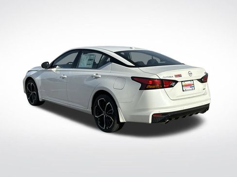 New 2025 Nissan Altima 2.5 SR image 3