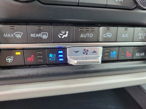 Used 2024 Ford Expedition Max XLT image 24