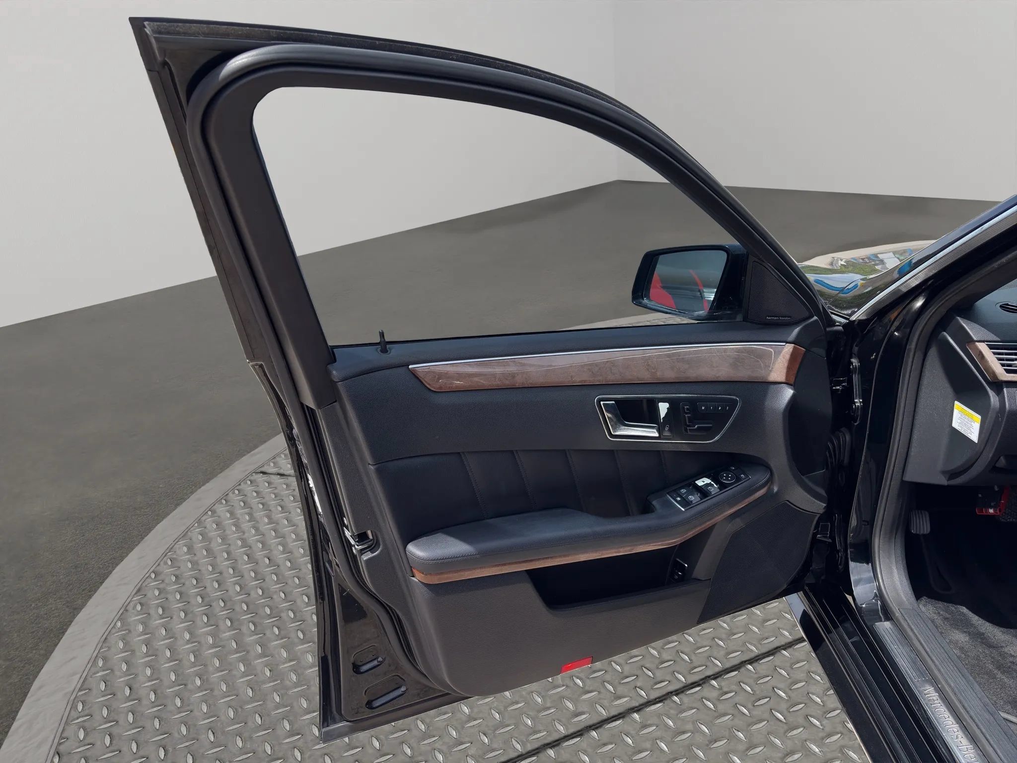 Used 2011 Mercedes-Benz E 350 Sedan image 18
