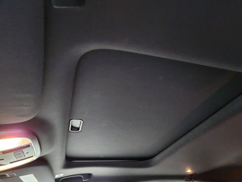 Used 2019 Jeep Grand Cherokee Limited AWD/4WD image 32