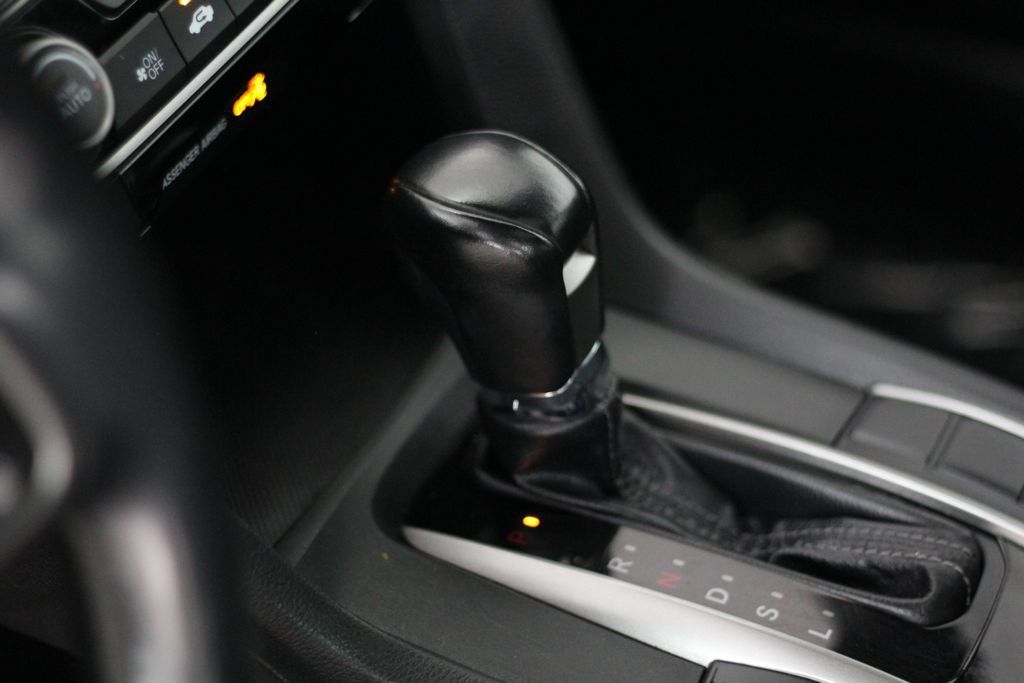 Used 2020 Honda Civic EX image 29
