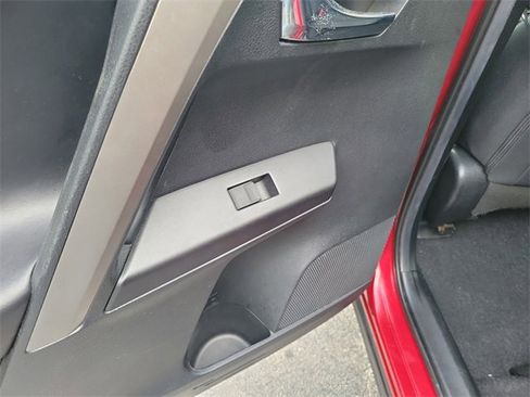 Used 2018 Toyota RAV4 XLE image 10