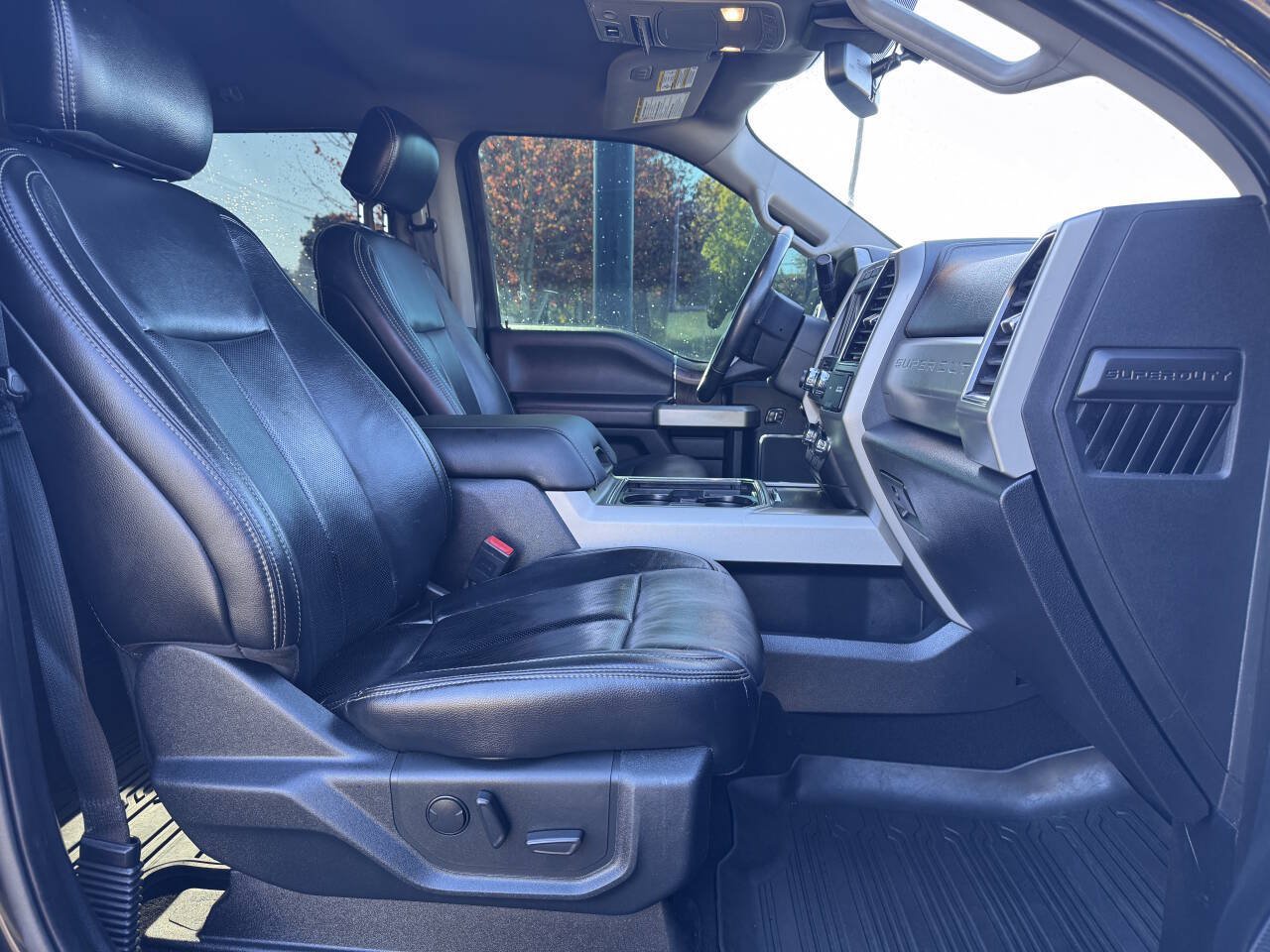 Used 2020 Ford F350 Lariat w/ Lariat Ultimate Package AWD/4WD image 8