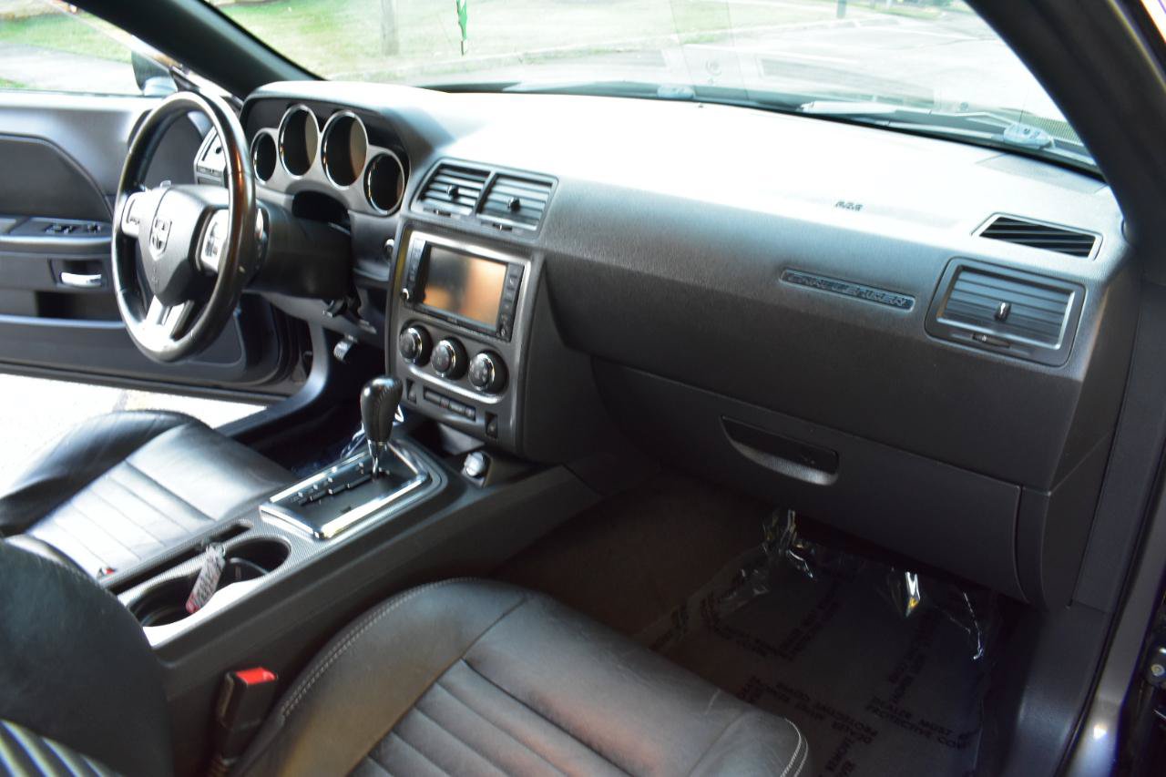 Used 2013 Dodge Challenger R/T RWD image 21