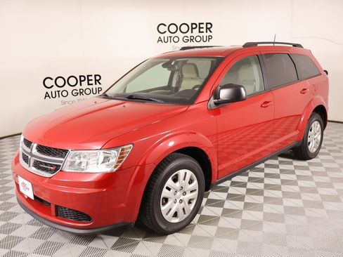 Used 2020 Dodge Journey SE w/ SE Popular Equipment Group image 8