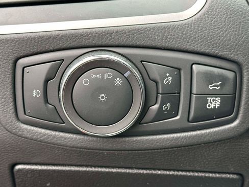 Used 2022 Ford Edge SEL w/ Convenience Package image 22