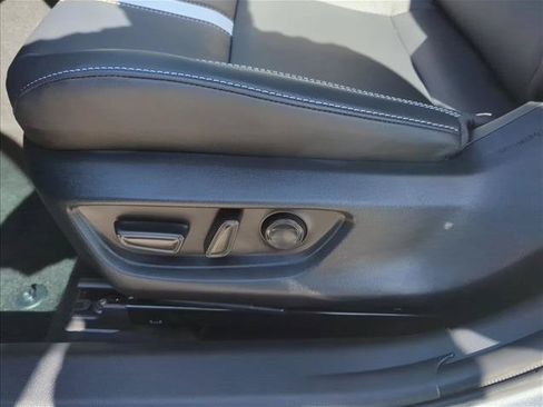 Used 2026 Toyota Camry SE w/ Convenience Package FWD image 11