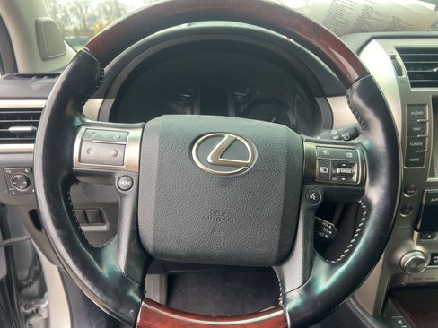 Used 2018 Lexus GX 460 Premium w/ Premium Package image 15