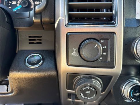 Used 2019 Ford F150 Platinum w/ Equipment Group 701A Luxury image 38