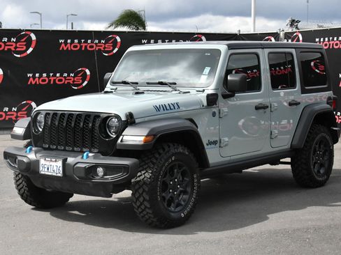 Used 2023 Jeep Wrangler Unlimited AWD/4WD image 3