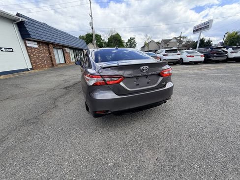 Used 2021 Toyota Camry LE image 24