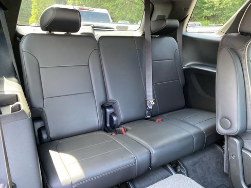Used 2023 Chevrolet Traverse Premier w/ Redline Edition FWD image 38