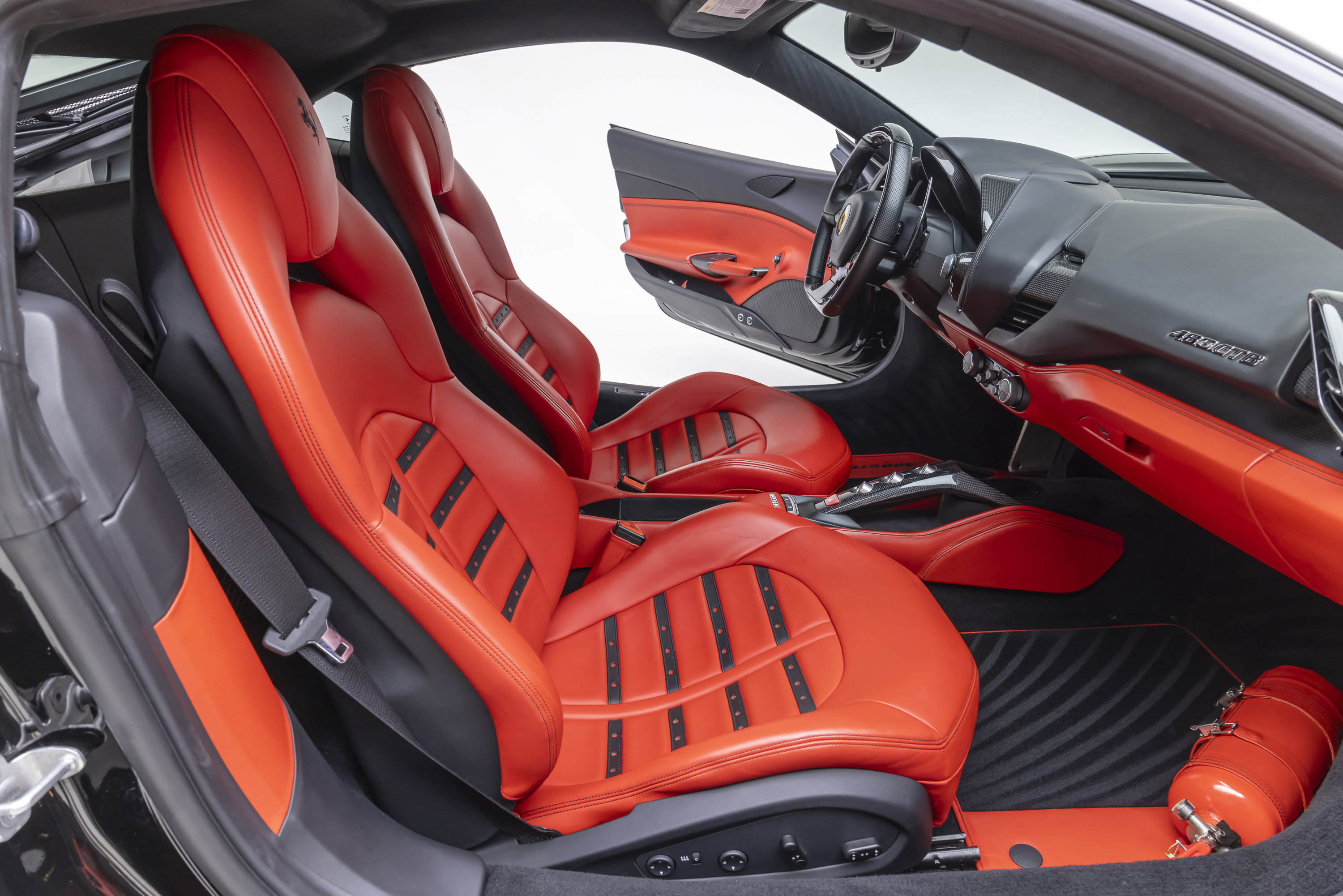 Certified 2018 Ferrari 488 GTB RWD image 44