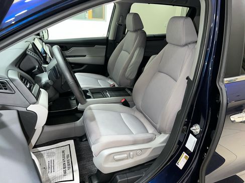 Used 2024 Honda Odyssey EX image 11