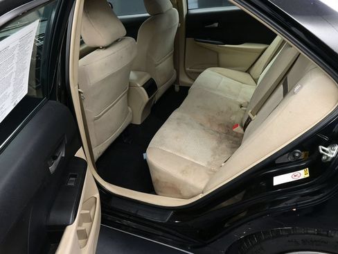 Used 2014 Toyota Camry LE FWD image 13