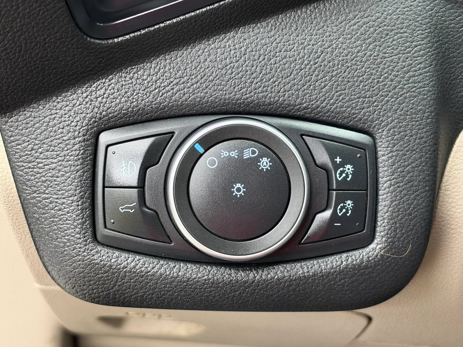 Used 2019 Ford Escape SE AWD/4WD image 27