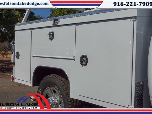 New 2024 RAM 2500 Tradesman w/ Chrome Appearance Group image 7