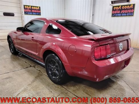 Used 2007 Ford Mustang Deluxe image 6