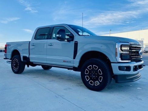 New 2026 Ford F350 Platinum image 3